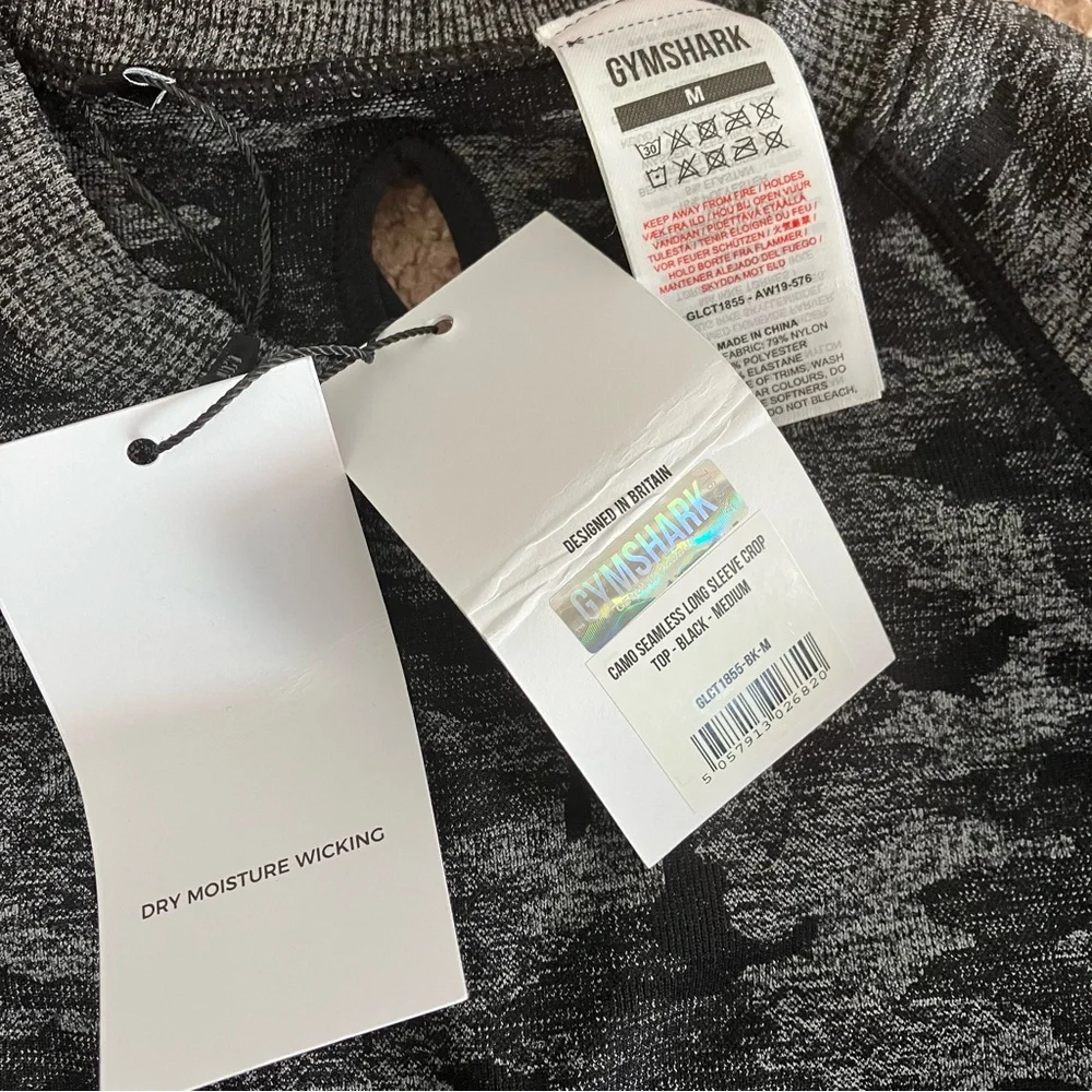 Gymshark Adapt Camo Seamless Long Sleeve Black & Gray Crop Top size Medium - Picture 9 of 9
